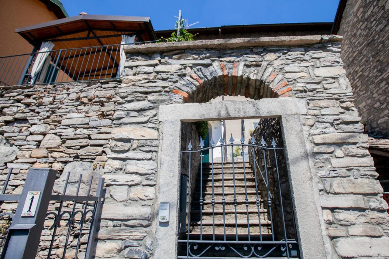 Casa Di Momo Apartment Carate Urio Exterior photo